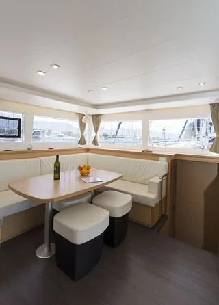 Lagoon 450 Flybridge