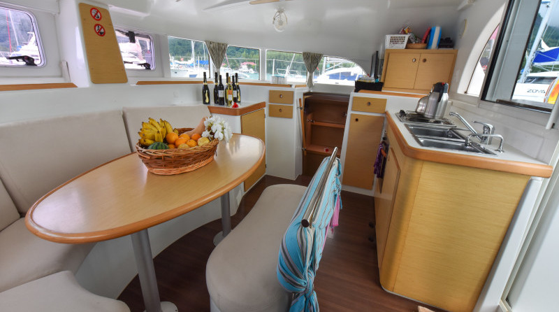 Lagoon 380