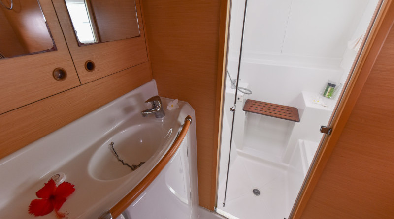 Lagoon 380