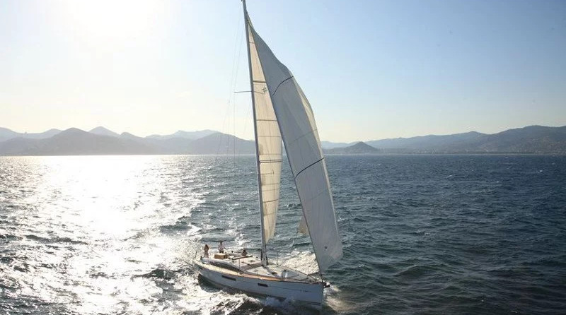 Jeanneau 53 (6 cab)