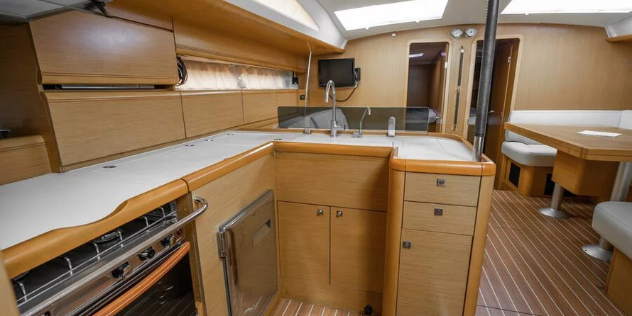 Jeanneau 53 (6 cab)