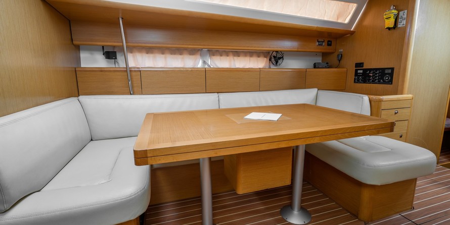 Jeanneau 53 (6 cab)