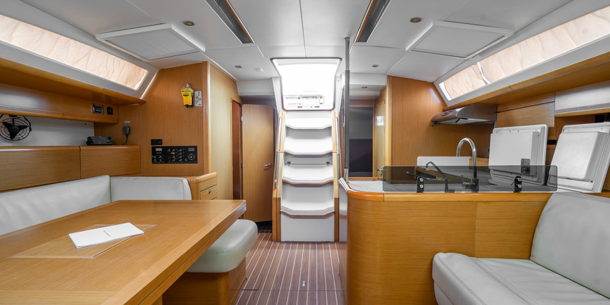 Jeanneau 53 (6 cab)