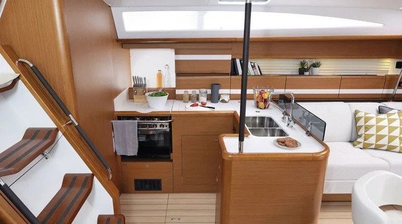 Jeanneau 53 (6 cab)