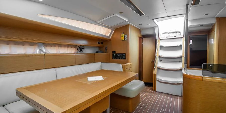 Jeanneau 53 (6 cab)
