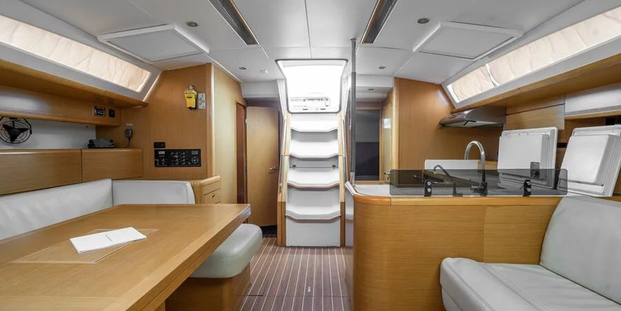 Jeanneau 53 (6 cab)