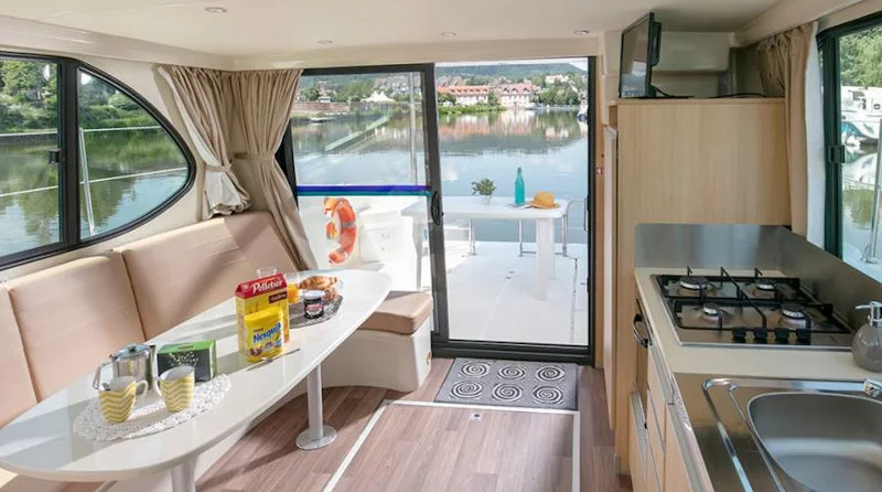 Cantieri estensi goldstar 560 c fly