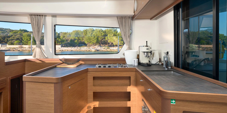 Lagoon 42