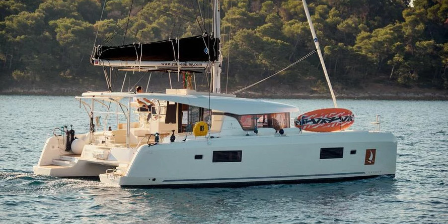 Lagoon 42