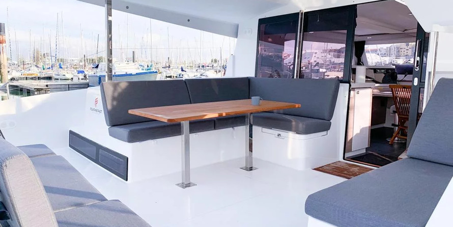 Fountaine Pajot Lucia 40