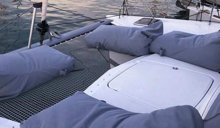 Fountaine Pajot Lucia 40