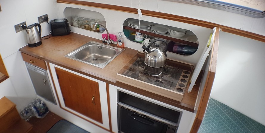 Dutch steel motor cruiser 48ft