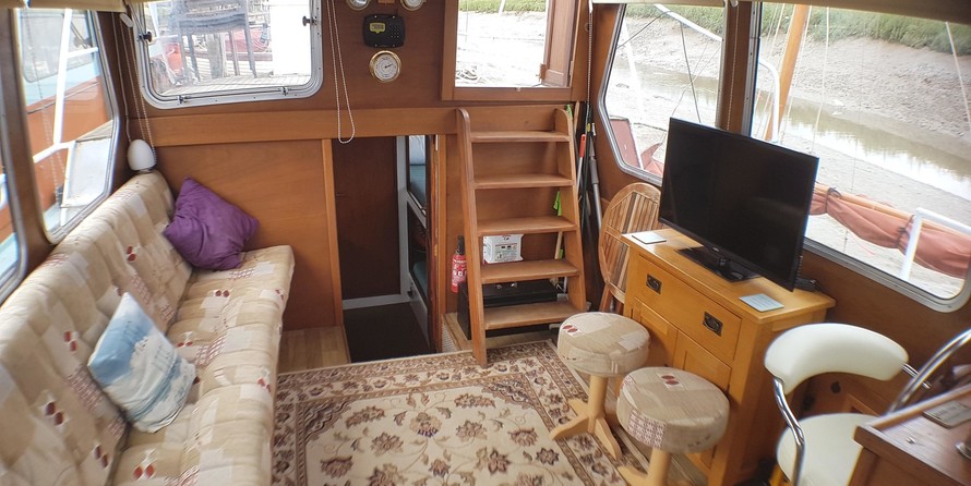 Dutch steel motor cruiser 48ft