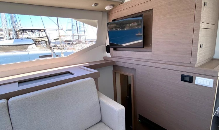 Fountaine Pajot Astréa 42