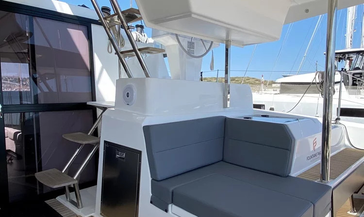 Fountaine Pajot Astréa 42