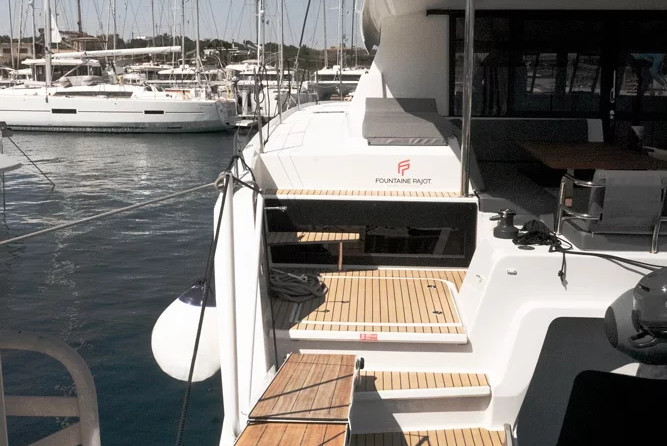 Fountaine Pajot Astréa 42