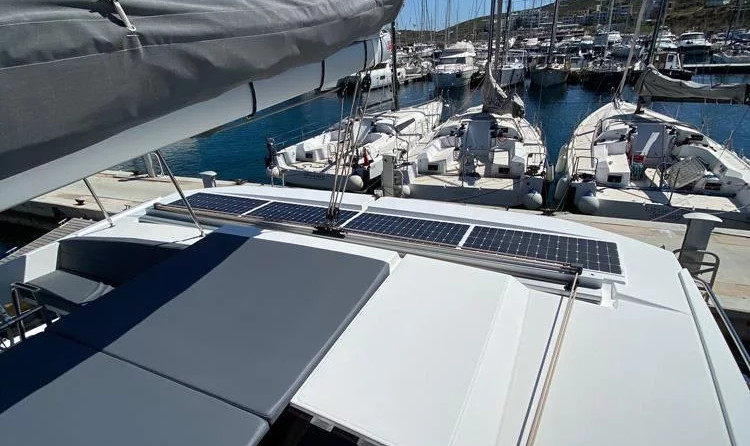 Fountaine Pajot Astréa 42