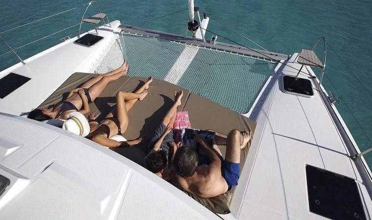 Fountaine Pajot Lucia 40