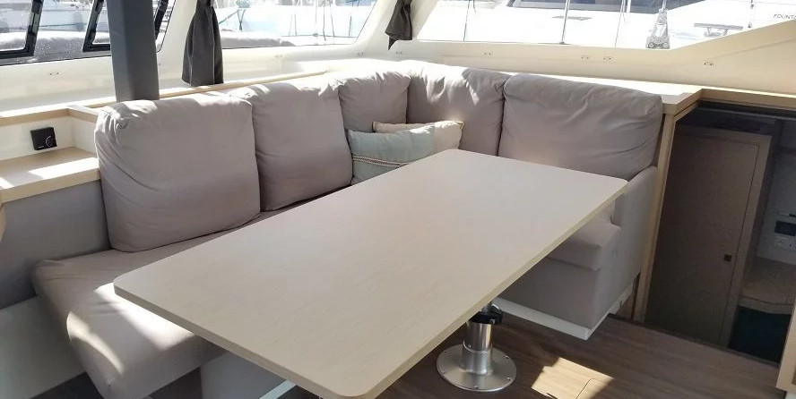 Fountaine Pajot Lucia 40