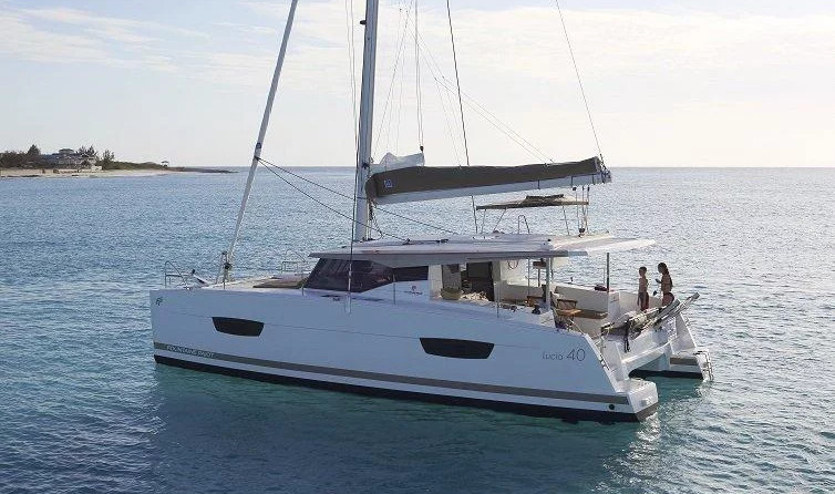 Fountaine Pajot Lucia 40