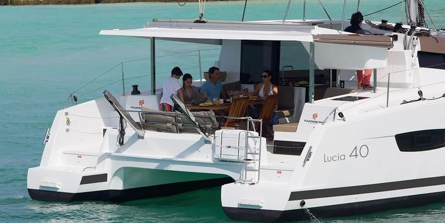 Fountaine Pajot Lucia 40