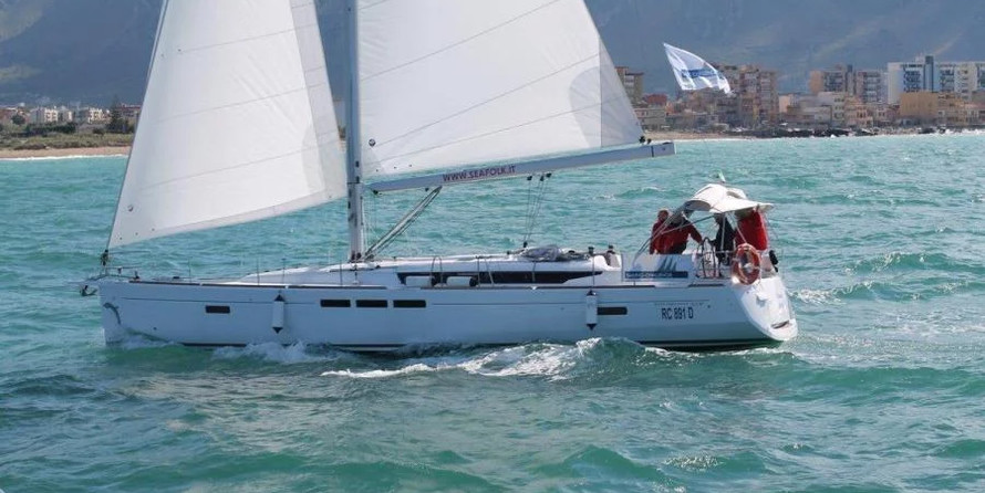 Sun Odyssey 519 - 5 + 1 cab.