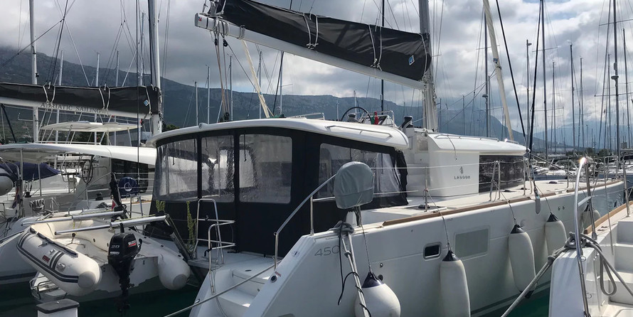 Lagoon 450 F