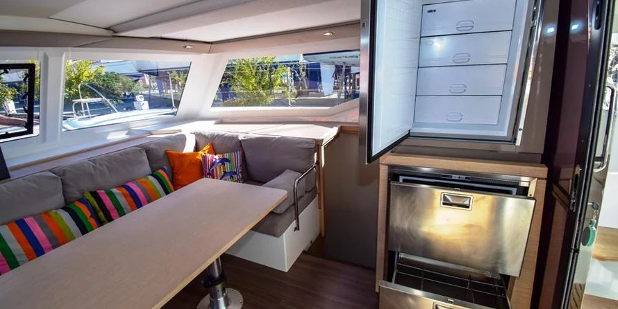 Fountaine Pajot Lucia 40