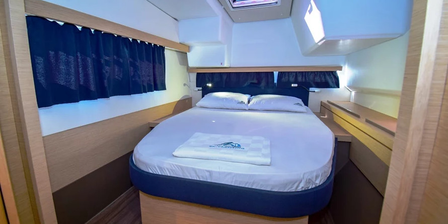 Fountaine Pajot Lucia 40