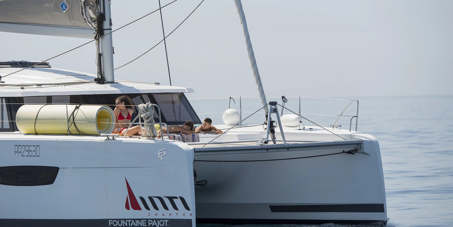 Fountaine Pajot Astréa 42