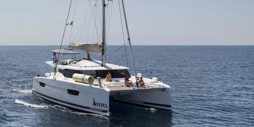 Fountaine Pajot Astréa 42