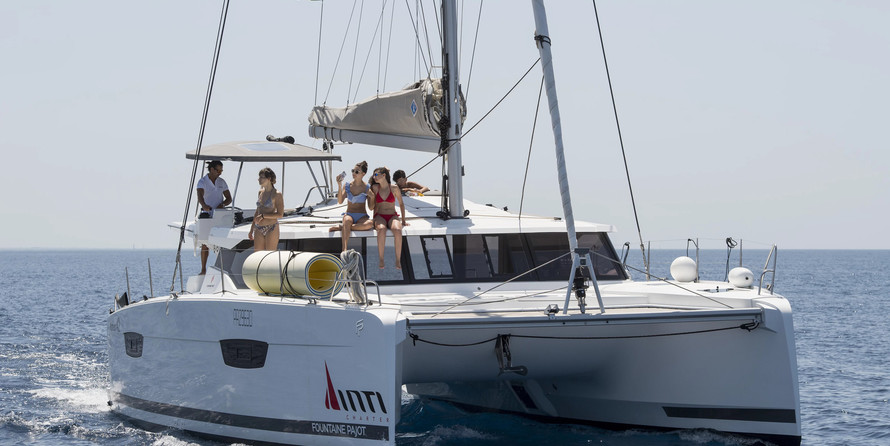 Fountaine Pajot Astréa 42