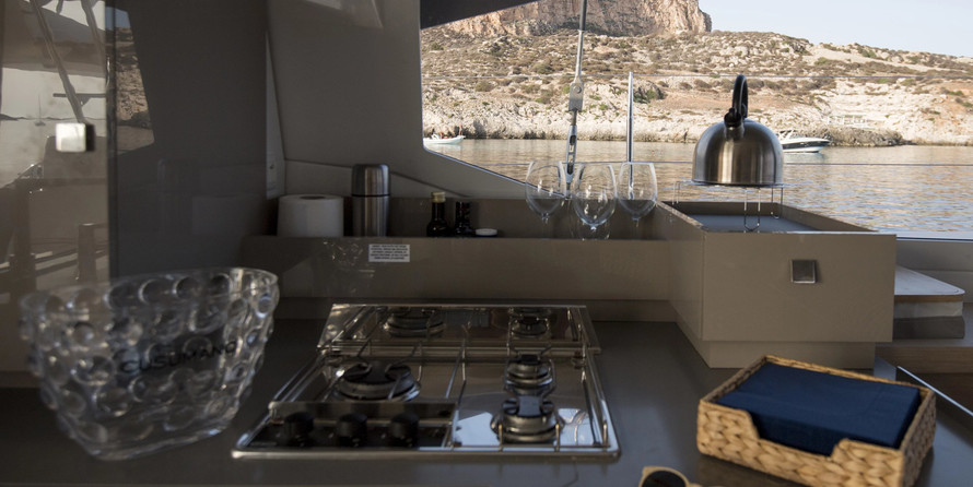 Fountaine Pajot Astréa 42