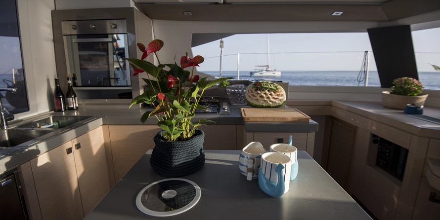 Fountaine Pajot Astréa 42