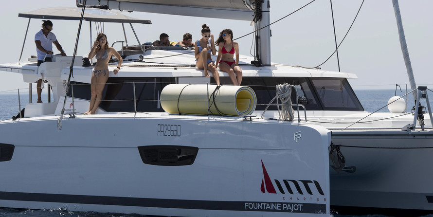 Fountaine Pajot Astréa 42