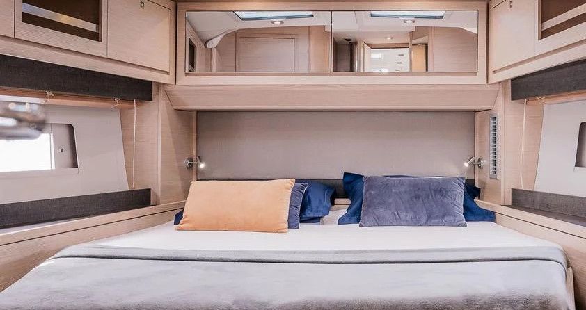 hot seat and giant (1 and 3 person)