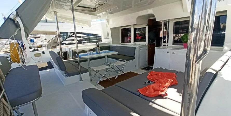 Lagoon 450