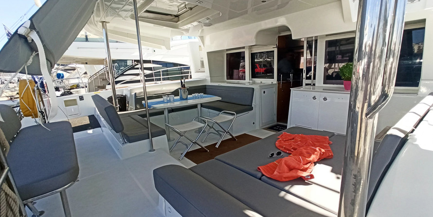 Lagoon 450