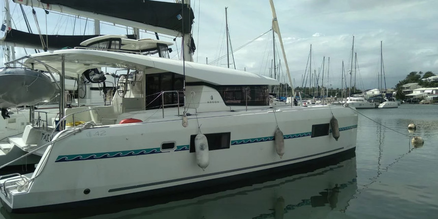 Lagoon 42