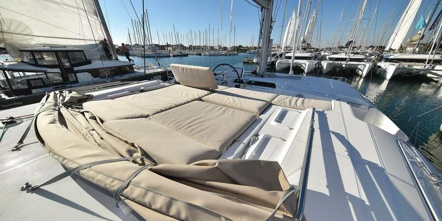 Lagoon 46