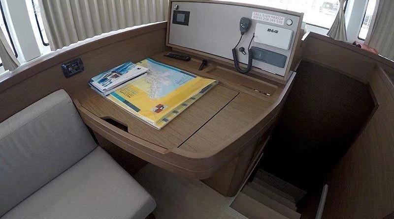 Lagoon 42