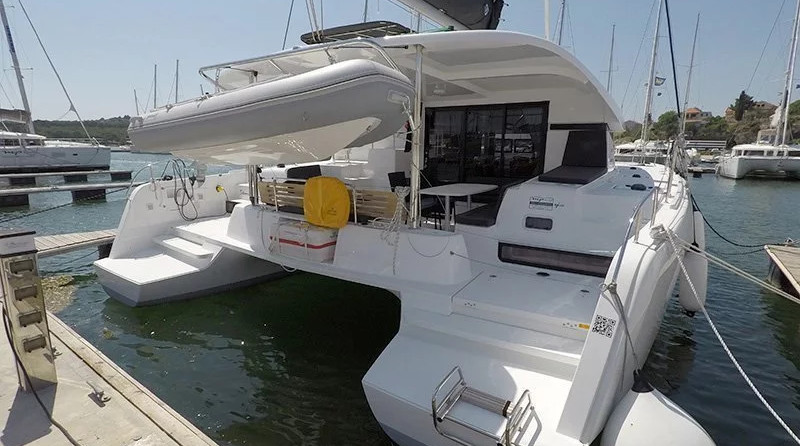 Lagoon 42
