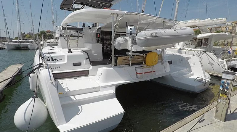 Lagoon 42