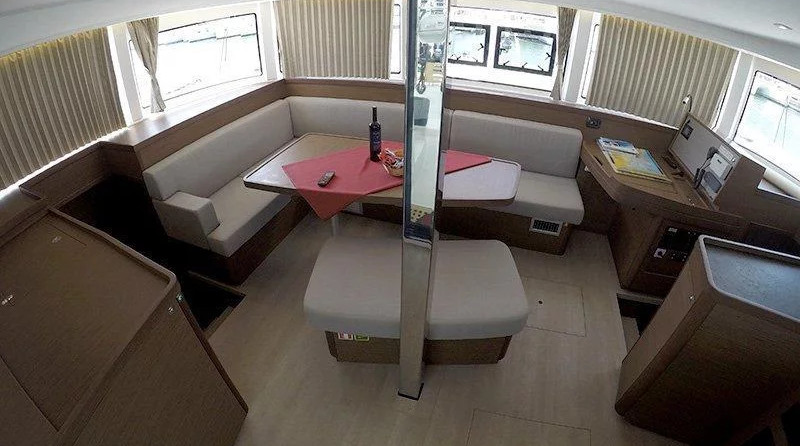 Lagoon 42