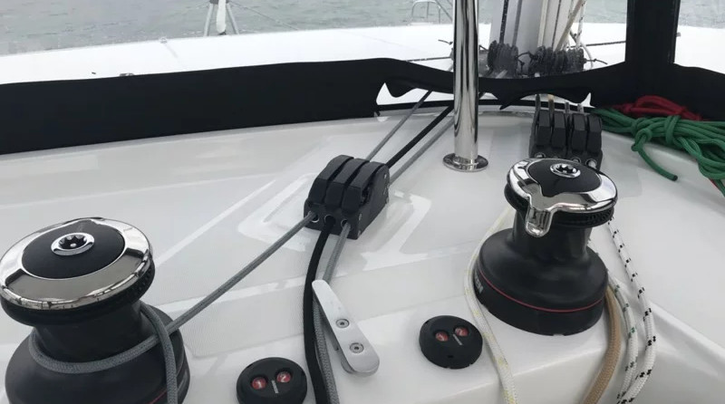 Lagoon 42