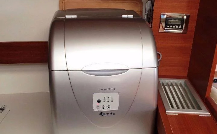 Dufour 56 Exclusive