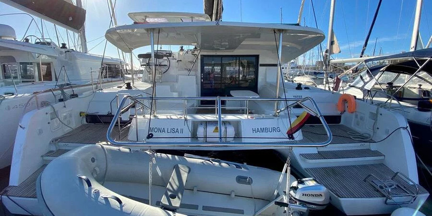 Lagoon 42