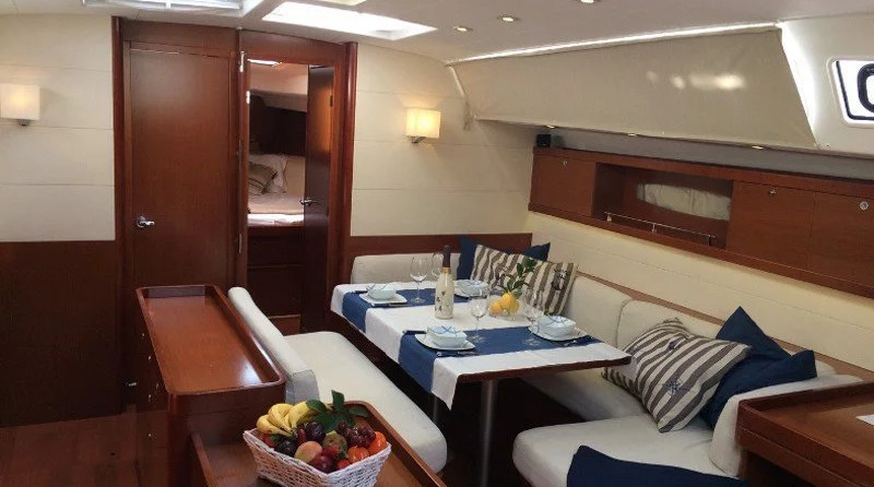 Beneteau Oceanis 50 Family