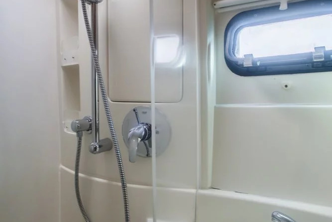 Leopard 384 - 4 + 2 cab.