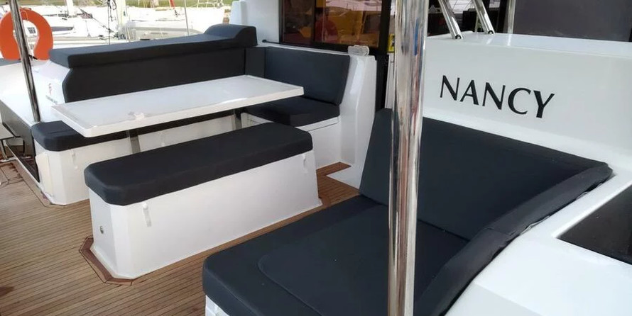 Fountaine Pajot Astréa 42